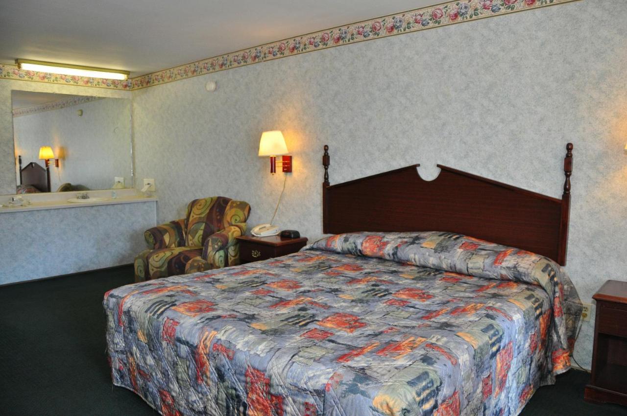 Merrimac Inn & Suites Williamsburg Exterior foto
